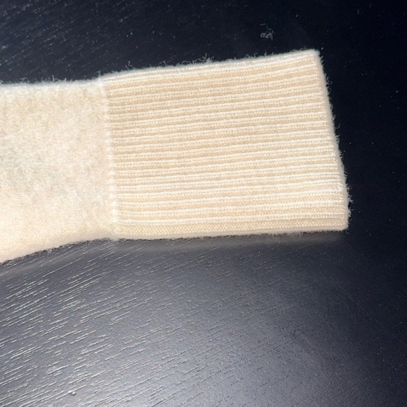 Wool Children’s Perfect Moment Sweater - Picture 4 of 9